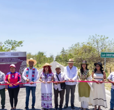 Inauguran la reconstrucción total de la vía Sabancuy-La Cristalina