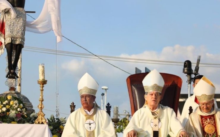 Monseñor recibe el "Báculo del Pueblo": Impacto total en Campeche