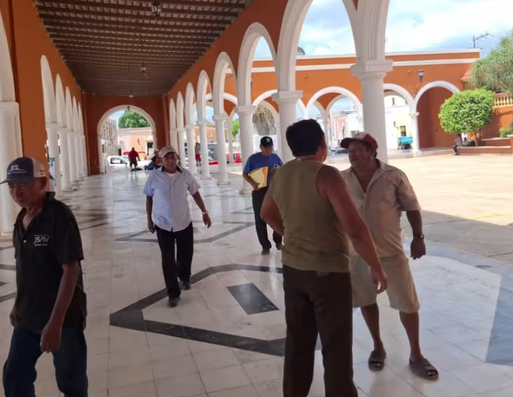 Ejidatarios de Hecelchakán negocian con Ayuntamiento