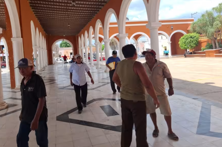 Ejidatarios de Hecelchakán negocian con Ayuntamiento