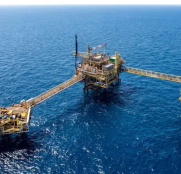 Inspeccionan plataformas de Pemex tras derrame en Sonda de Campeche