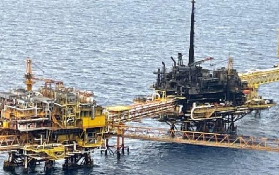 Inspeccionan plataformas de Pemex tras derrame en Sonda de Campeche y detectan puntos críticos