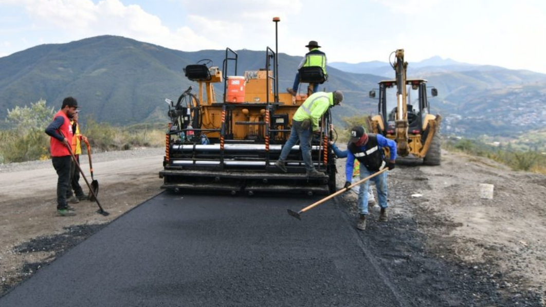 Escárcega promete más caminos: impacto en comunidades