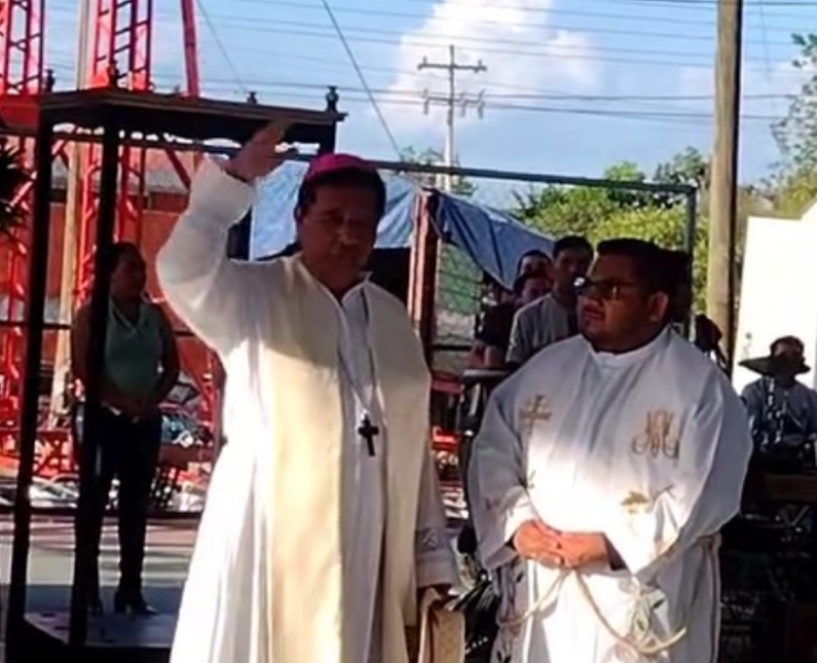 El obispo llega a Ukum y enciende la fe en la región