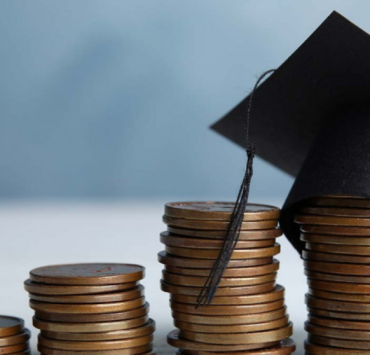 Las deserciones universitarias disminuyen gracias a becas