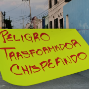 Bloquean parte del Barrio De Guadalupe por riesgo eléctrico