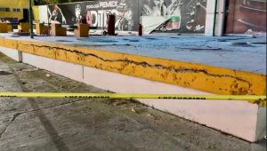 Explosión en estación de servicio movilizó a cuerpos de emergencia en Campeche; trabajador continúa Entre la vida y la muerte tras sufrir graves quemaduras.