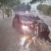 Onda tropical suspende clases en Campeche