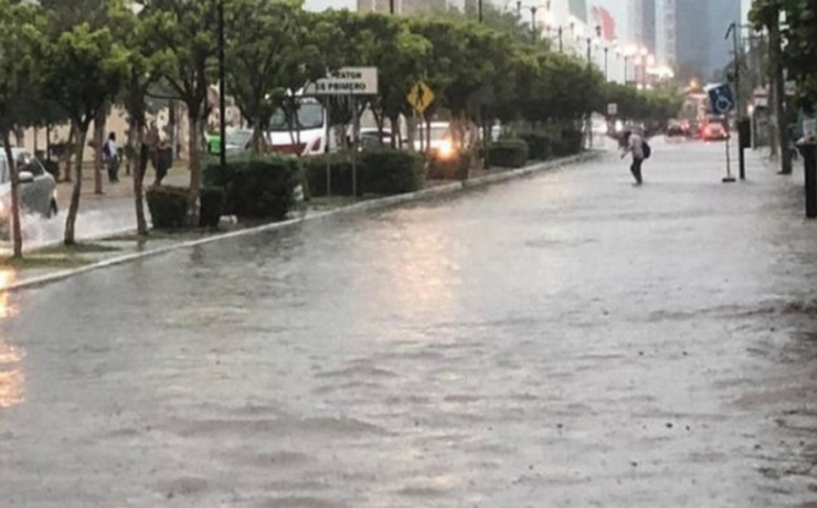 Unas 15 colonias en riesgo de irse al agua, Campeche