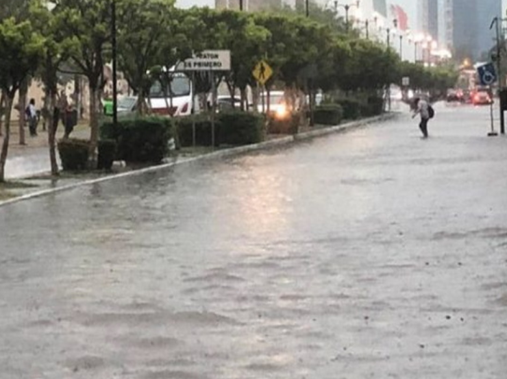 Unas 15 colonias en riesgo de irse al agua, Campeche