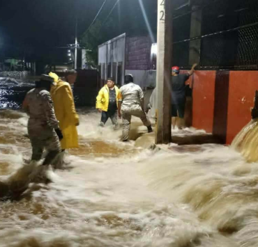 ICH-EK bajo el agua tras intensas lluvias