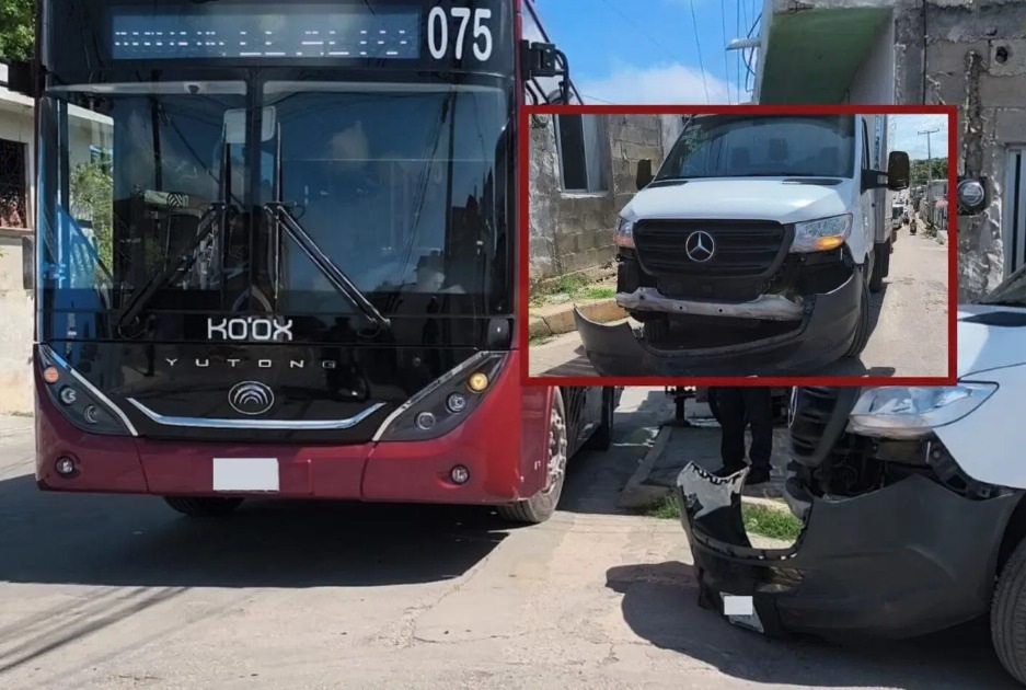 Accidente entre vehículo particular y autobús Ko'ox