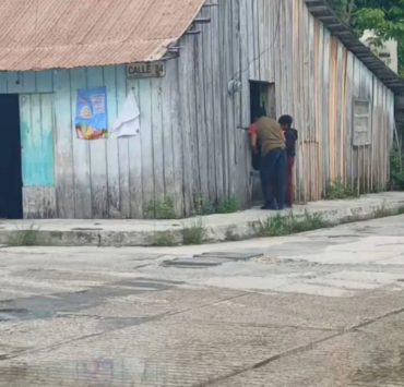 Adulta mayor frustra asalto en Escárcega al enfrentar a delincuente armado y
