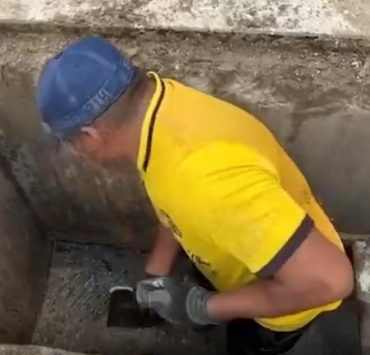 Alcaldía de Campeche limpia pozos y drenajes
