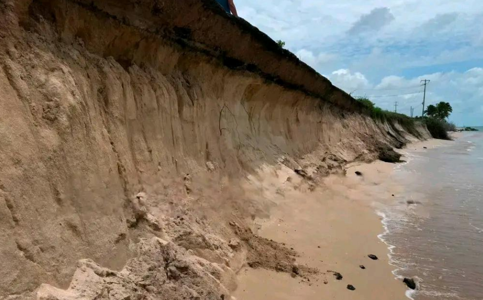 Zona de La Playita bajo vigilancia por daños costeros