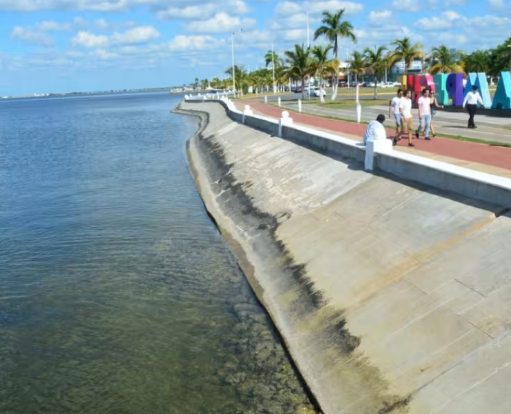 Plantas residuales contaminan la bahía de Campeche