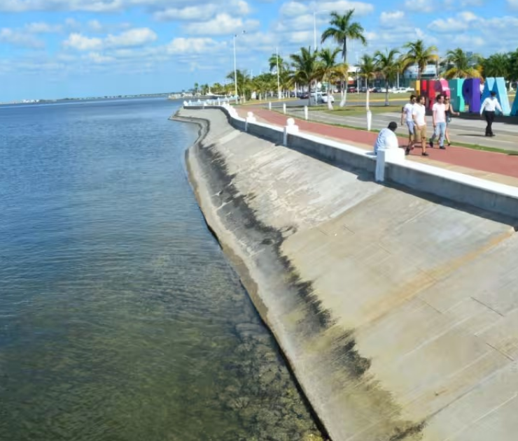 Plantas residuales contaminan la bahía de Campeche