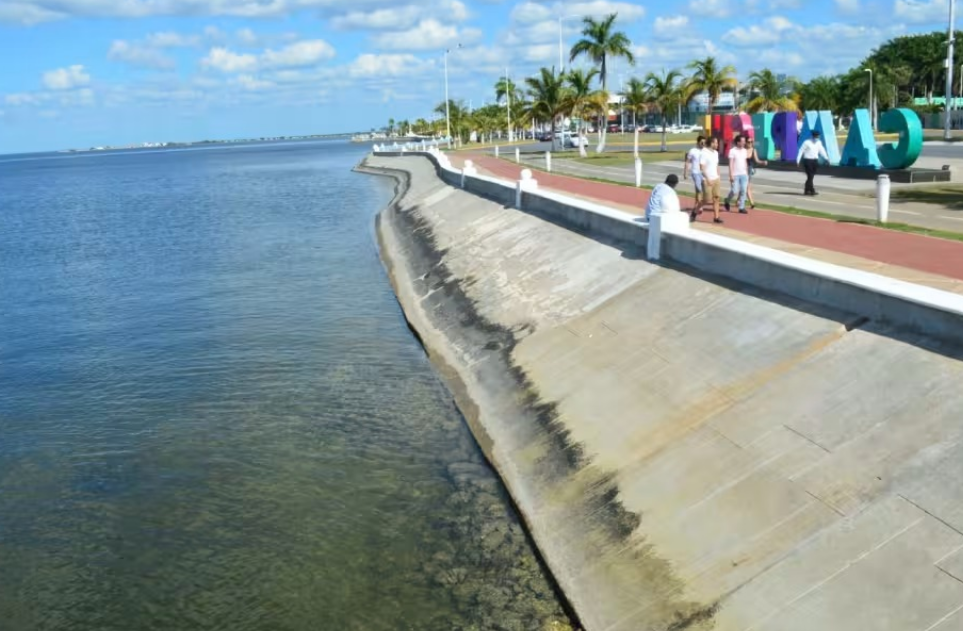 Plantas residuales contaminan la bahía de Campeche