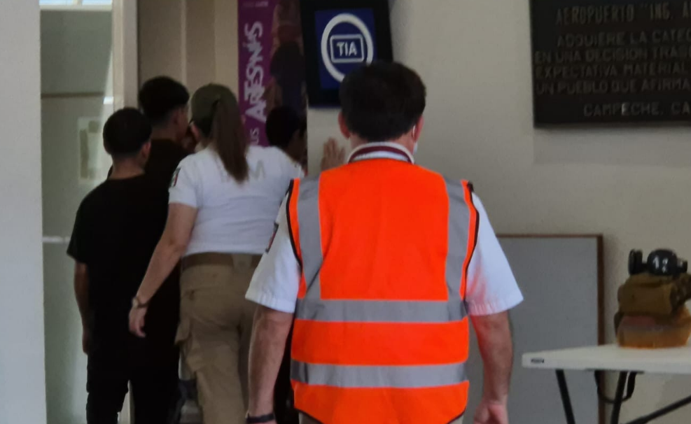 Llega otro vuelo con repatriados a Campeche