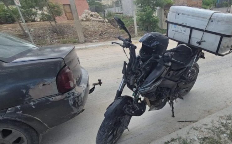 Choque por alcance deja daños materiales