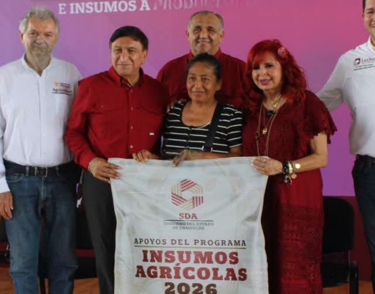 Sansores impulsa el campo de Escárcega con insumos