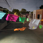 Vecinos toman la "Calle 101" como protesta por la falta de luz
