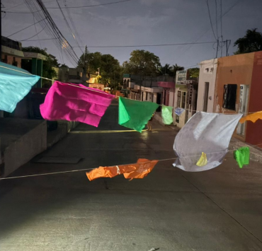 Vecinos toman la "Calle 101" como protesta por la falta de luz