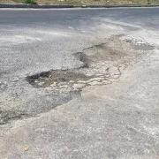 Cuestionan el ``Bacheo Imparable´´ por la reaparición de baches