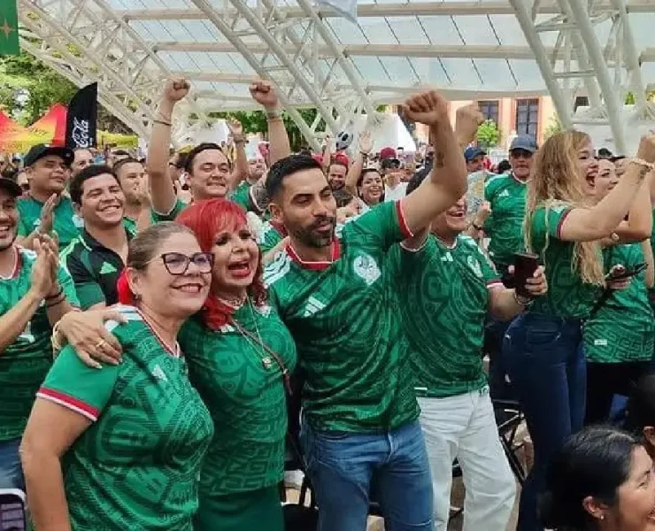 Pasión futbolera en el Domo del Jaguar contagia a miles de aficionados