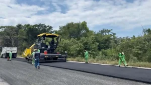 La SICT reforzará la Conservación de carreteras 2026 en Campeche mediante trabajos de rehabilitación y mantenimiento en tramos federales afectados por la temporada de lluvias.