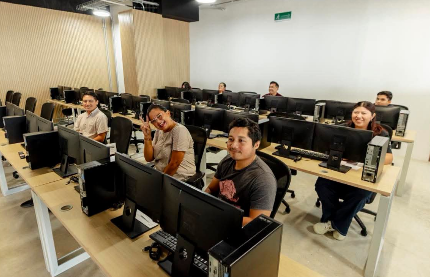 Se anuncia un nuevo bloque de plazas laborales en Campeche