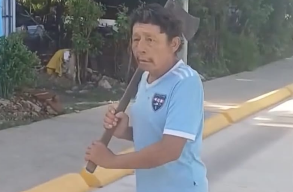 Mujer acusa a su vecino de amenazarla con un hacha