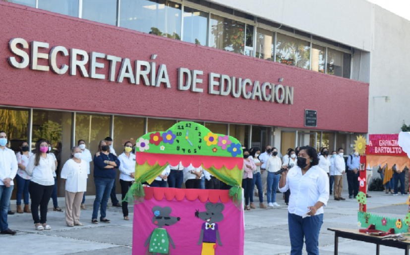 “poner precio” a la educación gratuita en escuelas de Campeche