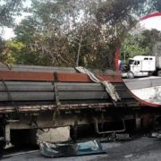 Continúan las investigaciones por accidente en la autopista Campeche–Champotón