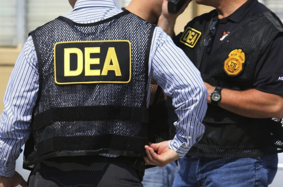 Tráfico de metanfetamina y extradición