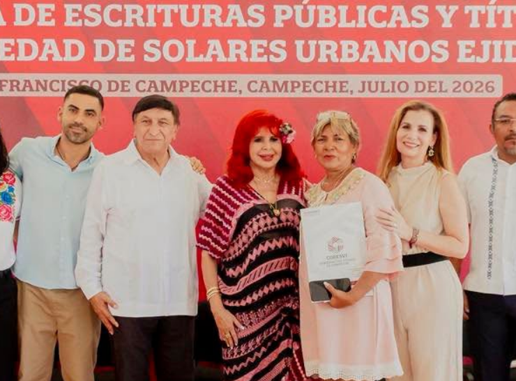 Sansores otorga certeza jurídica a 278 familias