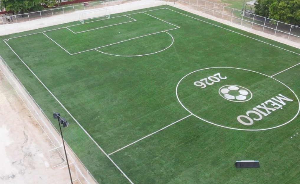 El Gobierno de Campeche inaugura canchas sintéticas