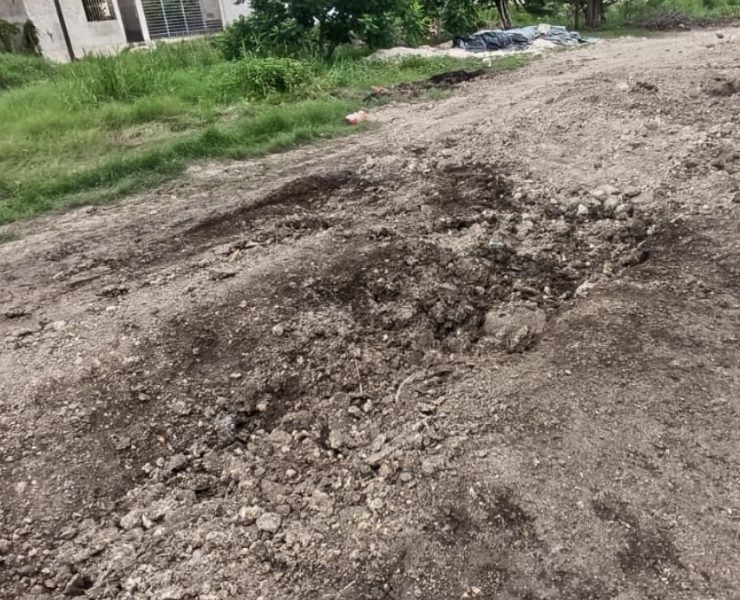 Vecinos exigen pavimentación urgente de calle "olvidada" por el Ayuntamiento