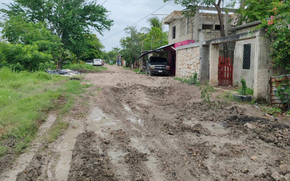 Habitantes denuncian años de rezago en infraestructura vial