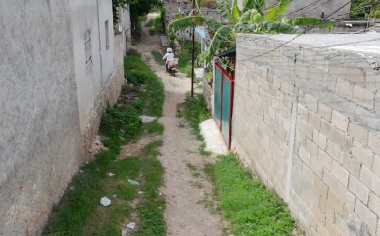 Vecinos exigen pavimentación y alumbrado