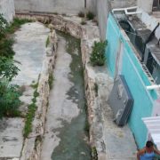 Denuncian abandono de obra en canal pluvial