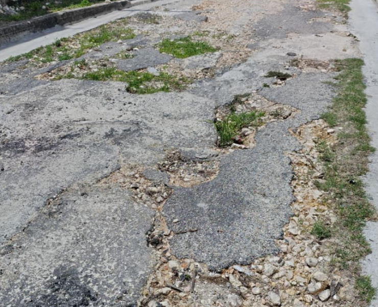 Denuncian más vialidades abandonadas por el Ayuntamiento