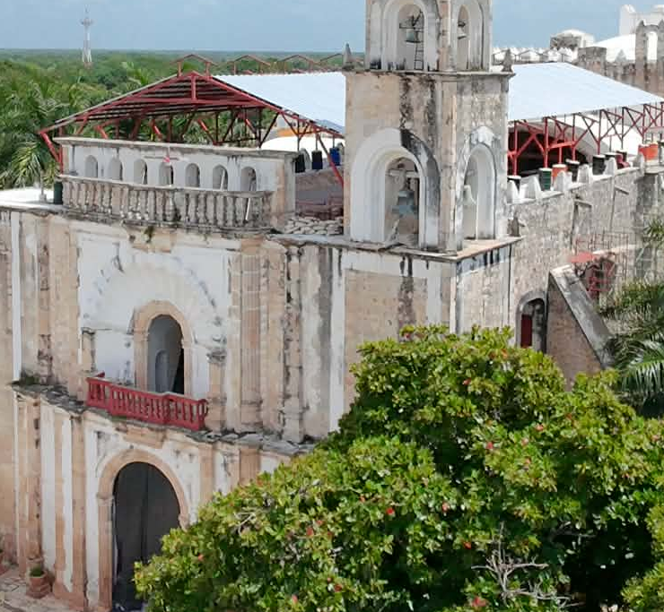 Parroquia de Calkiní avanza en su restauración.