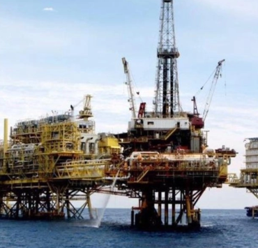 Grupo armado asalta complejo petrolero Ku Maloob Zaap en Campeche
