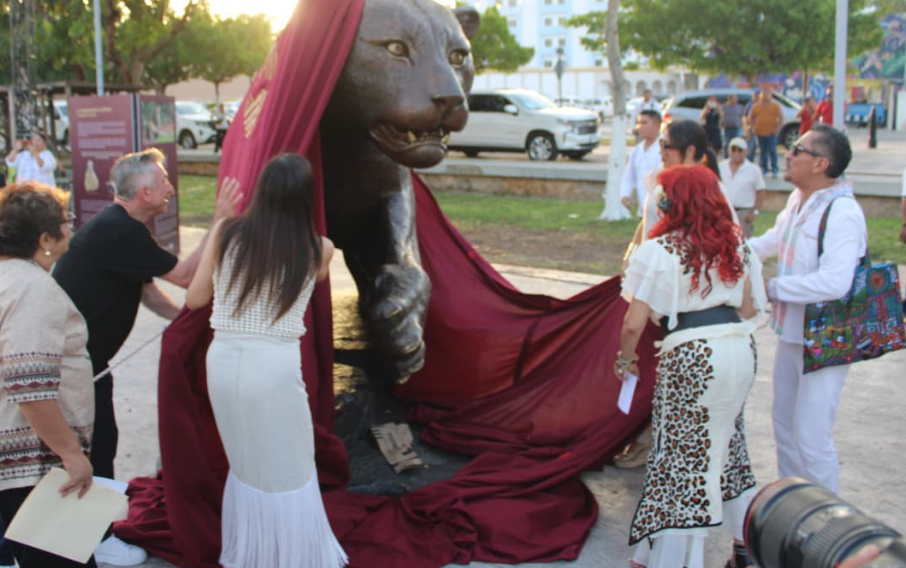 Inauguran estatua de jaguar en Campeche "para no olvidar"