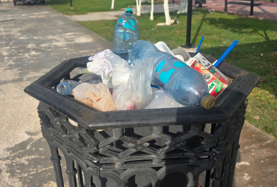 La basura se "apodera" del centro histórico de Campeche