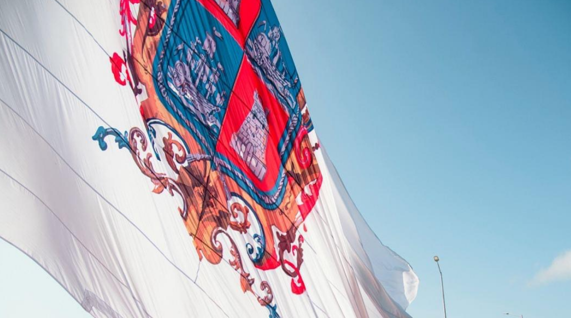 La bandera monumental de Campeche vuelve al malecón