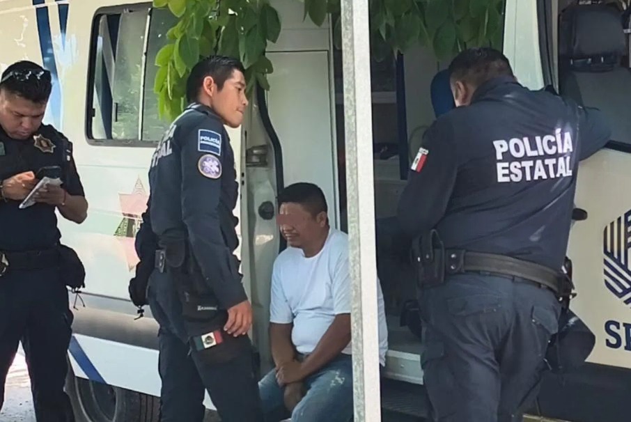 Choque por alcance deja a motociclista lesionado