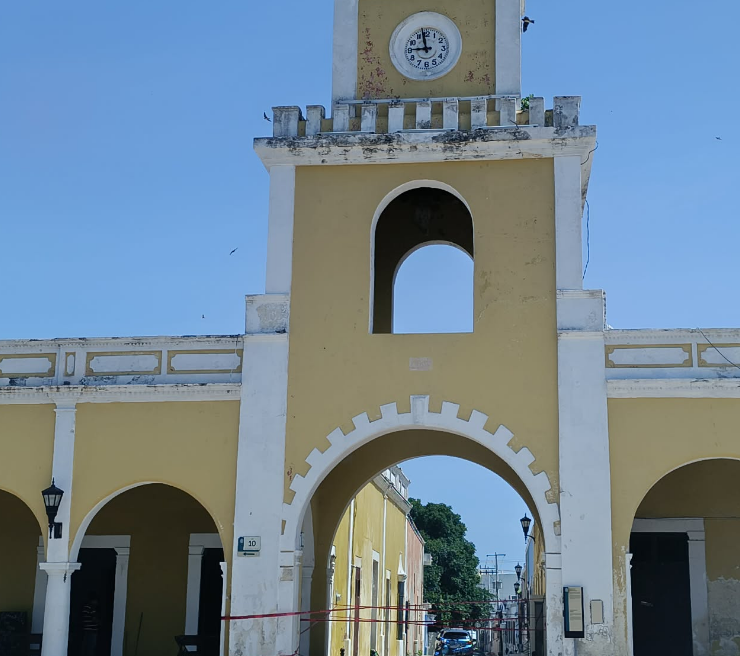 Reloj de San Francisco abandonado por el ayuntamiento