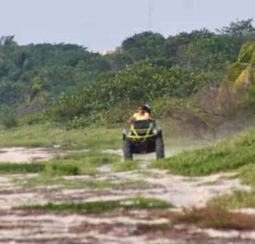 Cuatrimotos destruyen nidos de tortugas Carey en Punta Xen